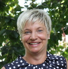 Frau Manuela Burkhardt
